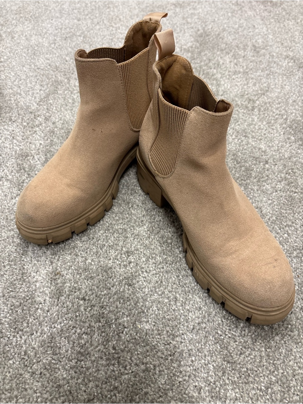 Women's Chunky Chelsea Boot - Tan